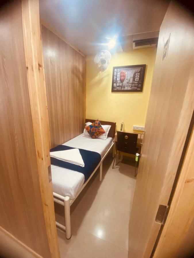 Royal Cabin Stay Мумбай Екстериор снимка