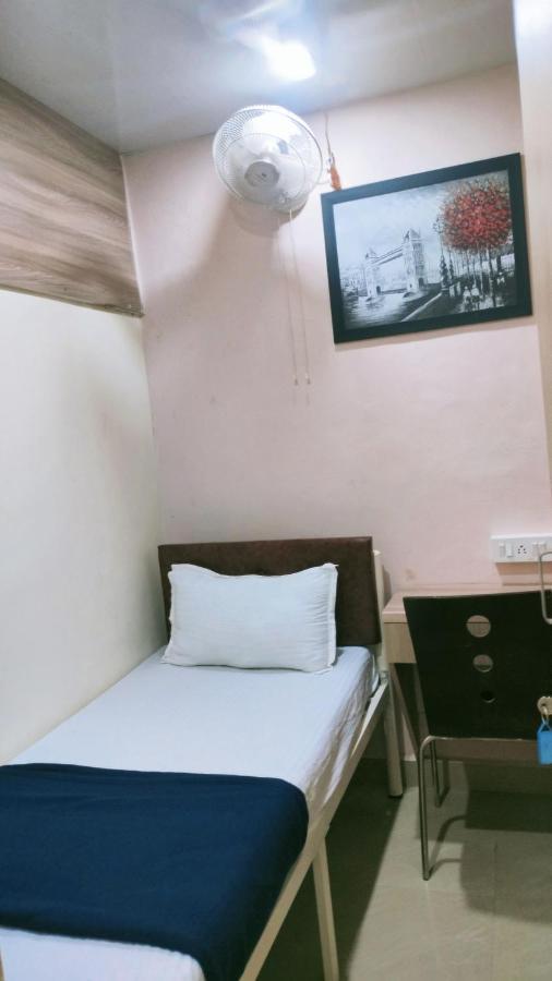 Royal Cabin Stay Мумбай Екстериор снимка